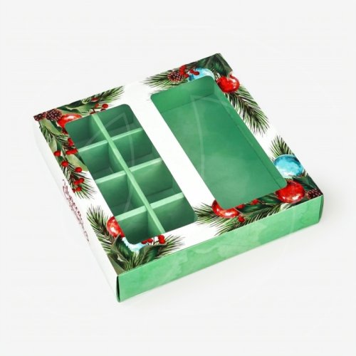 Коробка на 8 конфет и шоколадную плитку с окном "Новогодние веточки" 17,7х17,8х3,8 см 10449256